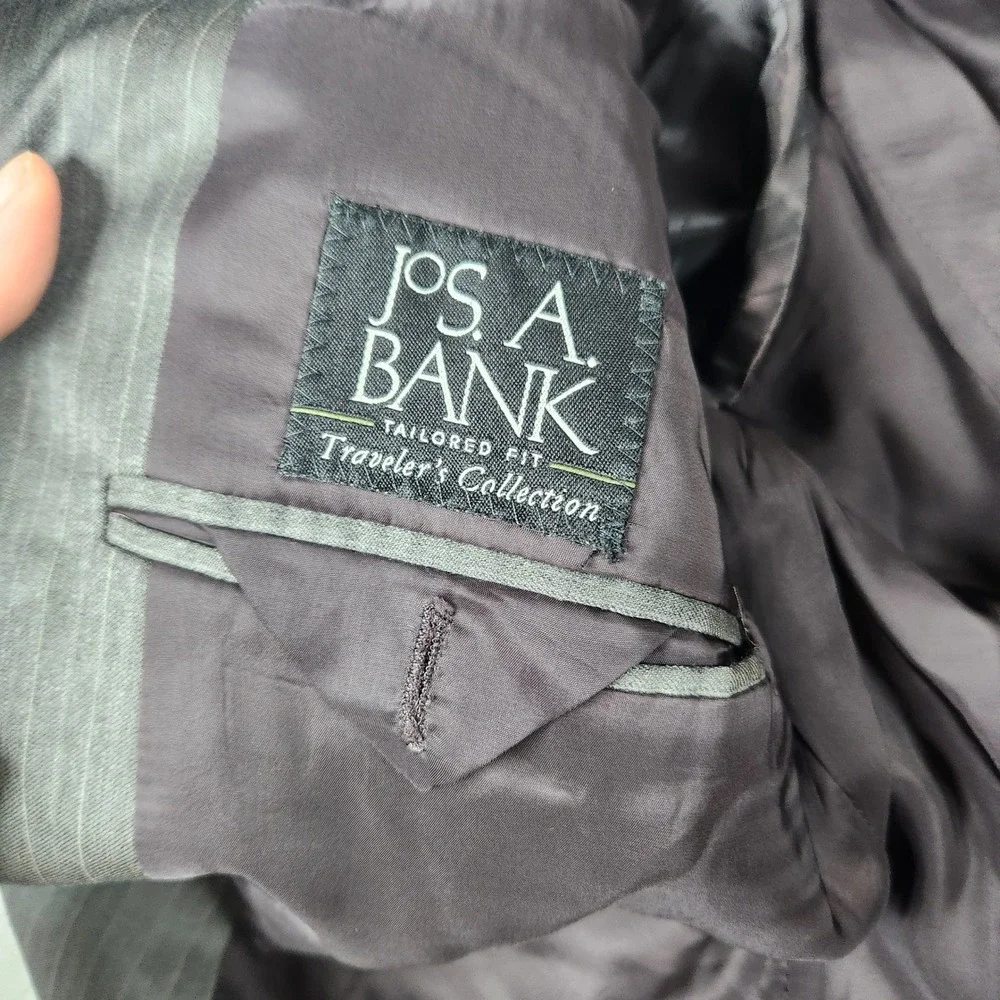 Jos. A. Bank Traveler Wool Blazer Mens 46L Grey Pinstripe Sport Coat Two Button